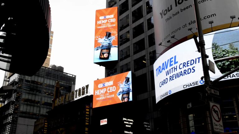 Διαφήμιση CBD στην Times Square
